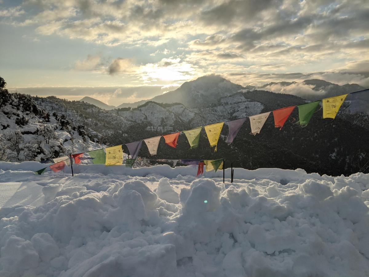Namastay Himalayas, Kanatal Exterior foto